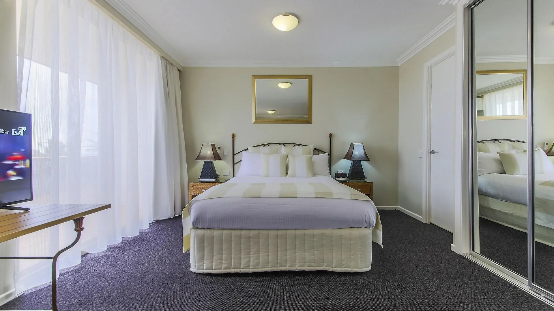 Mantra Mackay Hotel 4*,